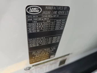 2025 Land Rover Discovery S – miniatura 14