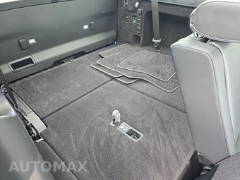 2025 Land Rover Discovery S – miniatura 14
