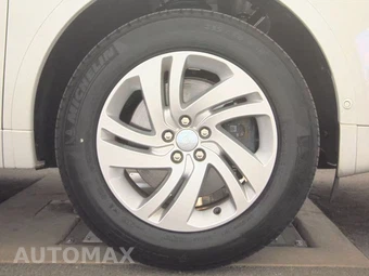 2025 Land Rover Discovery Sport S – miniatura 10