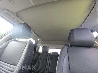 2025 Land Rover Discovery Sport S – miniatura 11