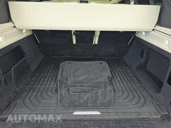 2025 Land Rover Range Rover Autobiography – miniatura 16