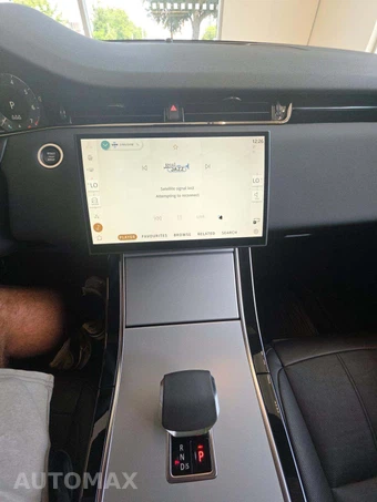 2025 Land Rover Range Rover Evoque S – miniatura 10