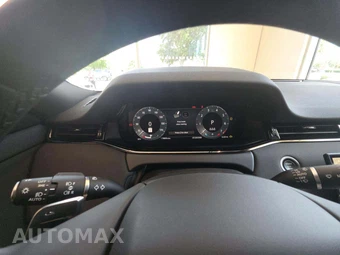 2025 Land Rover Range Rover Evoque S – miniatura 9