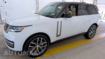 2025 Land Rover Range Rover Plug-In Hybrid SE