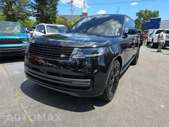2025 Land Rover Range Rover SE LWB w/7-Passenger Seating