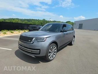 2025 Land Rover Range Rover SE LWB w/7-Passenger Seating