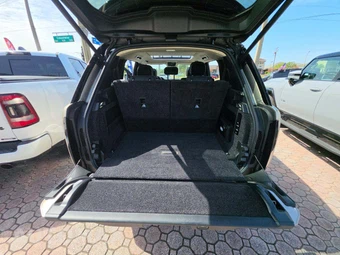 2025 Land Rover Range Rover SE LWB w/7-Passenger Seating - miniatura 15