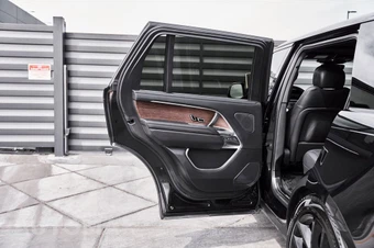 2025 Land Rover Range Rover SE LWB w/7-Passenger Seating - miniatura 22