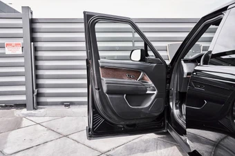 2025 Land Rover Range Rover SE LWB w/7-Passenger Seating - miniatura 24