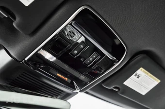 2025 Land Rover Range Rover SE LWB w/7-Passenger Seating - miniatura 77