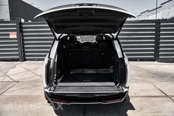2025 Land Rover Range Rover SE - miniatura 13
