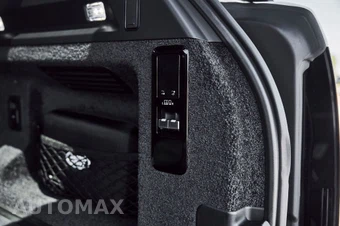 2025 Land Rover Range Rover SE - miniatura 15