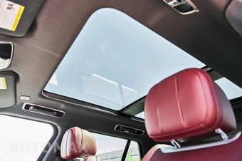 2025 Land Rover Range Rover SE - miniatura 43