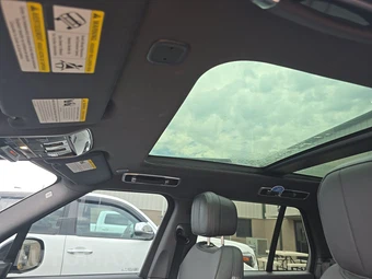 2025 Land Rover Range Rover SE - miniatura 20