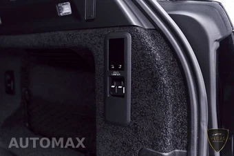 2025 Land Rover Range Rover SE - miniatura 24