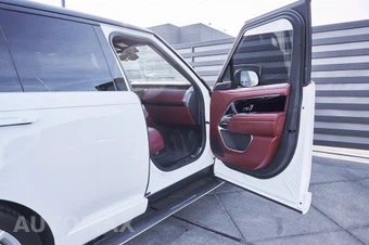 2025 Land Rover Range Rover SE - miniatura 21