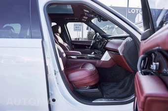 2025 Land Rover Range Rover SE - miniatura 22
