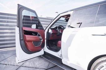2025 Land Rover Range Rover SE - miniatura 28
