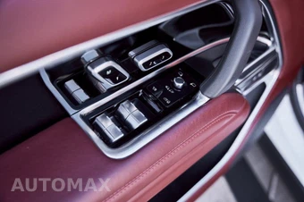2025 Land Rover Range Rover SE - miniatura 30