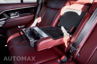 2025 Land Rover Range Rover SE - miniatura 47