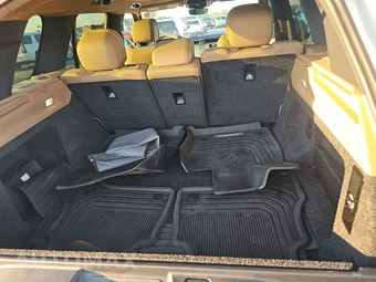 2025 Land Rover Range Rover SE - miniatura 16