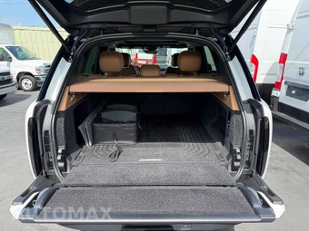 2025 Land Rover Range Rover SE - miniatura 23