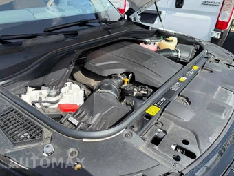2025 Land Rover Range Rover SE - miniatura 32