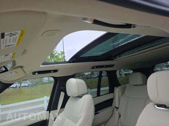 2025 Land Rover Range Rover SE – miniatura 11