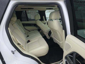 2025 Land Rover Range Rover SE – miniatura 16