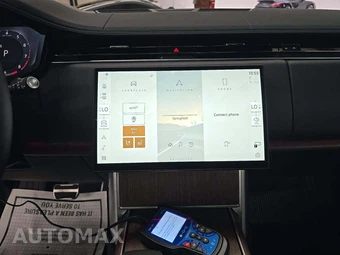 2025 Land Rover Range Rover SE – miniatura 10
