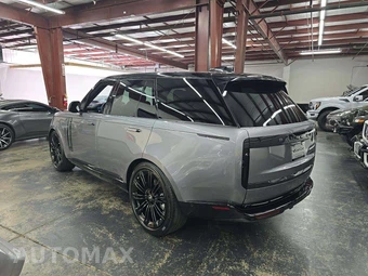 2025 Land Rover Range Rover SE – miniatura 2