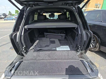 2025 Land Rover Range Rover SE – miniatura 14