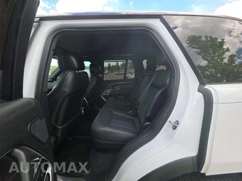 2025 Land Rover Range Rover SE – miniatura 13