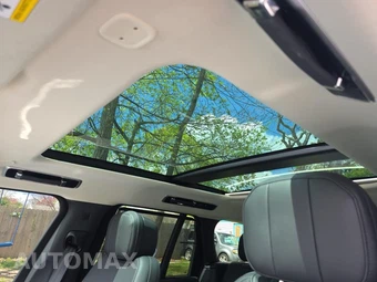 2025 Land Rover Range Rover SE – miniatura 17