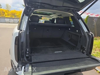 2025 Land Rover Range Rover SE – miniatura 20
