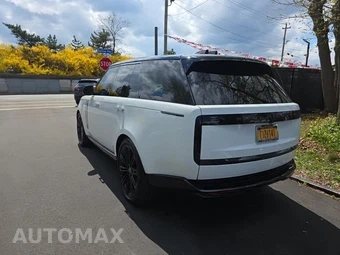 2025 Land Rover Range Rover SE – miniatura 6