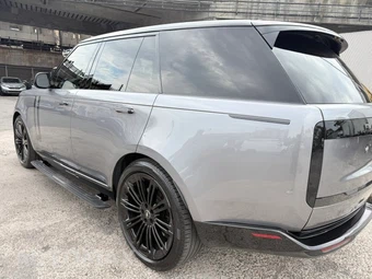 2025 Land Rover Range Rover SE - miniatura 11