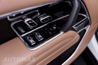 2025 Land Rover Range Rover SE - miniatura 36