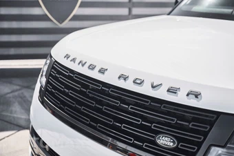 2025 Land Rover Range Rover SE - miniatura 7