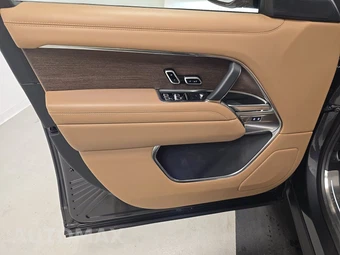 2025 Land Rover Range Rover SE – miniatura 9
