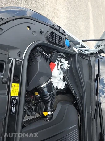 2025 Land Rover Range Rover SE - miniatura 18