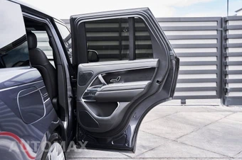 2025 Land Rover Range Rover SE - miniatura 23