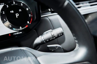 2025 Land Rover Range Rover SE - miniatura 58