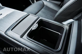 2025 Land Rover Range Rover SE - miniatura 61