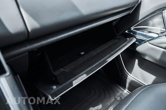 2025 Land Rover Range Rover SE - miniatura 74