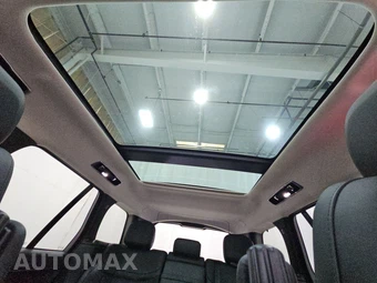 2025 Land Rover Range Rover SE – miniatura 17