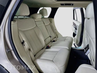 2025 Land Rover Range Rover SE - miniatura 30
