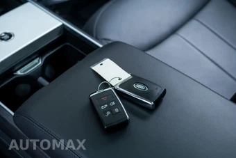 2025 Land Rover Range Rover SE - miniatura 13