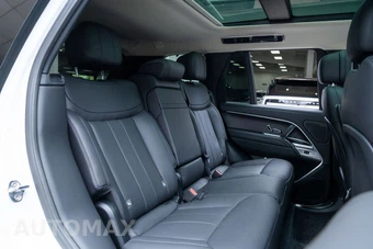 2025 Land Rover Range Rover SE - miniatura 24