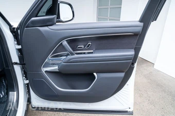 2025 Land Rover Range Rover SE - miniatura 25